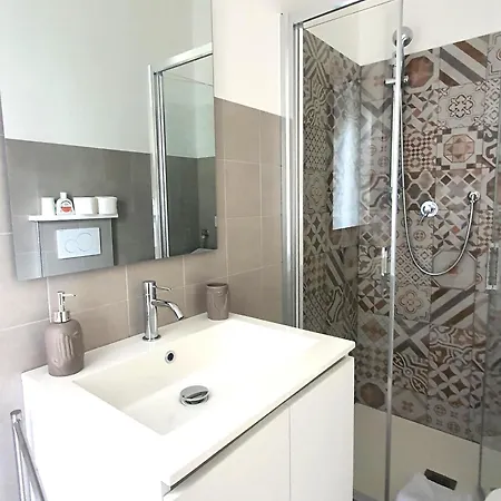 Daire Rebecca Rapallo